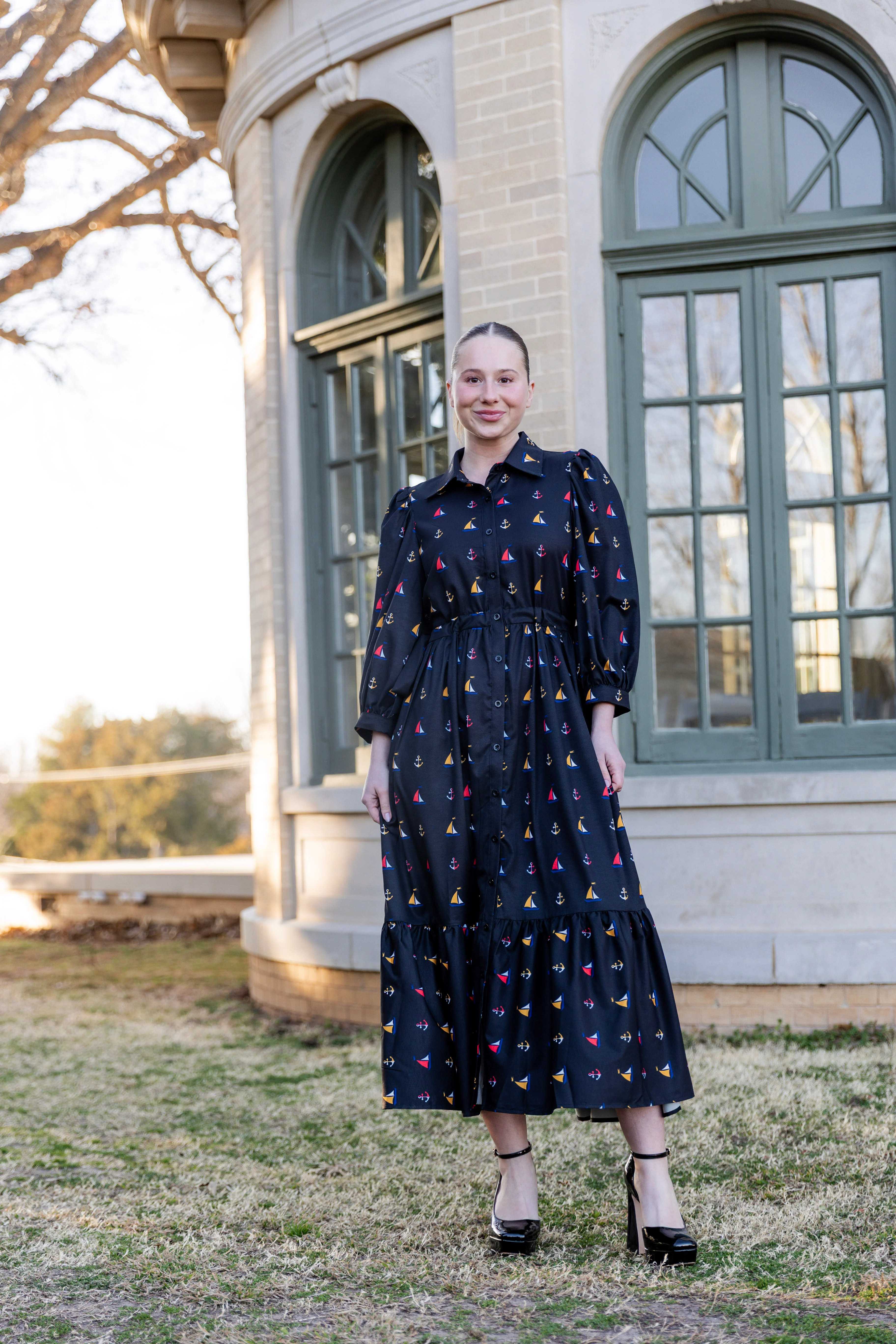 Leila Dress in Tiny Skipper - Votecaris