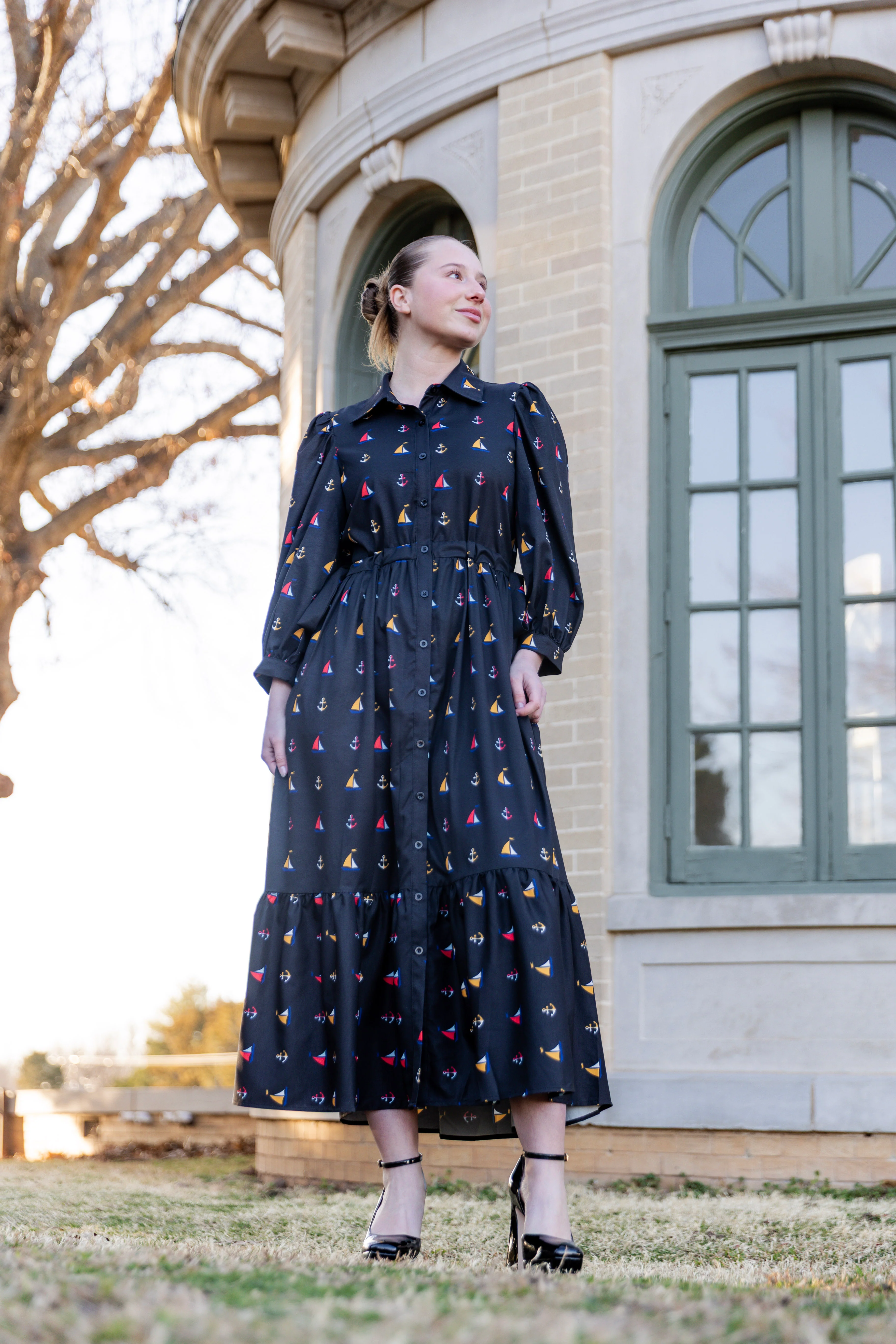 Leila Dress in Tiny Skipper - Votecaris